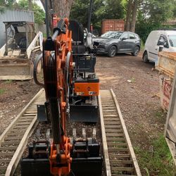HITACHI MINI EXCAVATOR 1.8 TONNE BRAND NEW 6 HRS ONLY #2 HITACHI MINI EXCAVATOR 1.8 TONNE BRAND NEW 6 HRS ONLY #2