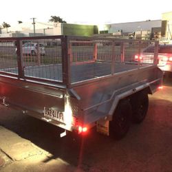 H/D Premium Tandem 10x6 Hydraulic Tipper 3500KG Rating H/D Premium Tandem 10x6 Hydraulic Tipper 3500KG Rating