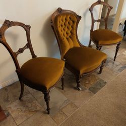 Set of three stunning Antique Chairs Set of three stunning Antique Chairs
