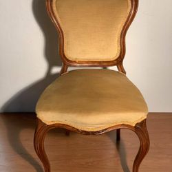 French Solid Carved Walnut Antique Dining Chairs (Set of 6) French Solid Carved Walnut Antique Dining Chairs (Set of 6)