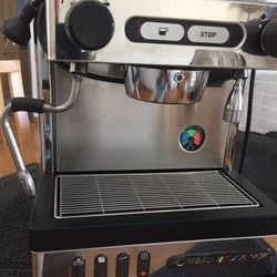 La Cimbali Junior Coffee Machine ( M21 / S1 ) La Cimbali Junior Coffee Machine ( M21 / S1 )