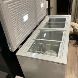 Off Grid Dual Zone 408L Chest Fridge/Freezer Off Grid Dual Zone 408L Chest Fridge/Freezer