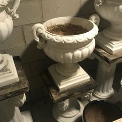 Garden pots, statues, and urn's #2 Garden pots, statues, and urn's #2