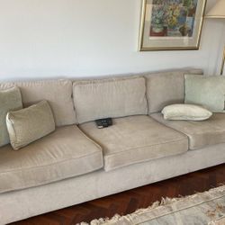 LOUNGE SET - 3 SEATER & 2 SEATER - IN GREAT STATE LOUNGE SET - 3 SEATER & 2 SEATER - IN GREAT STATE